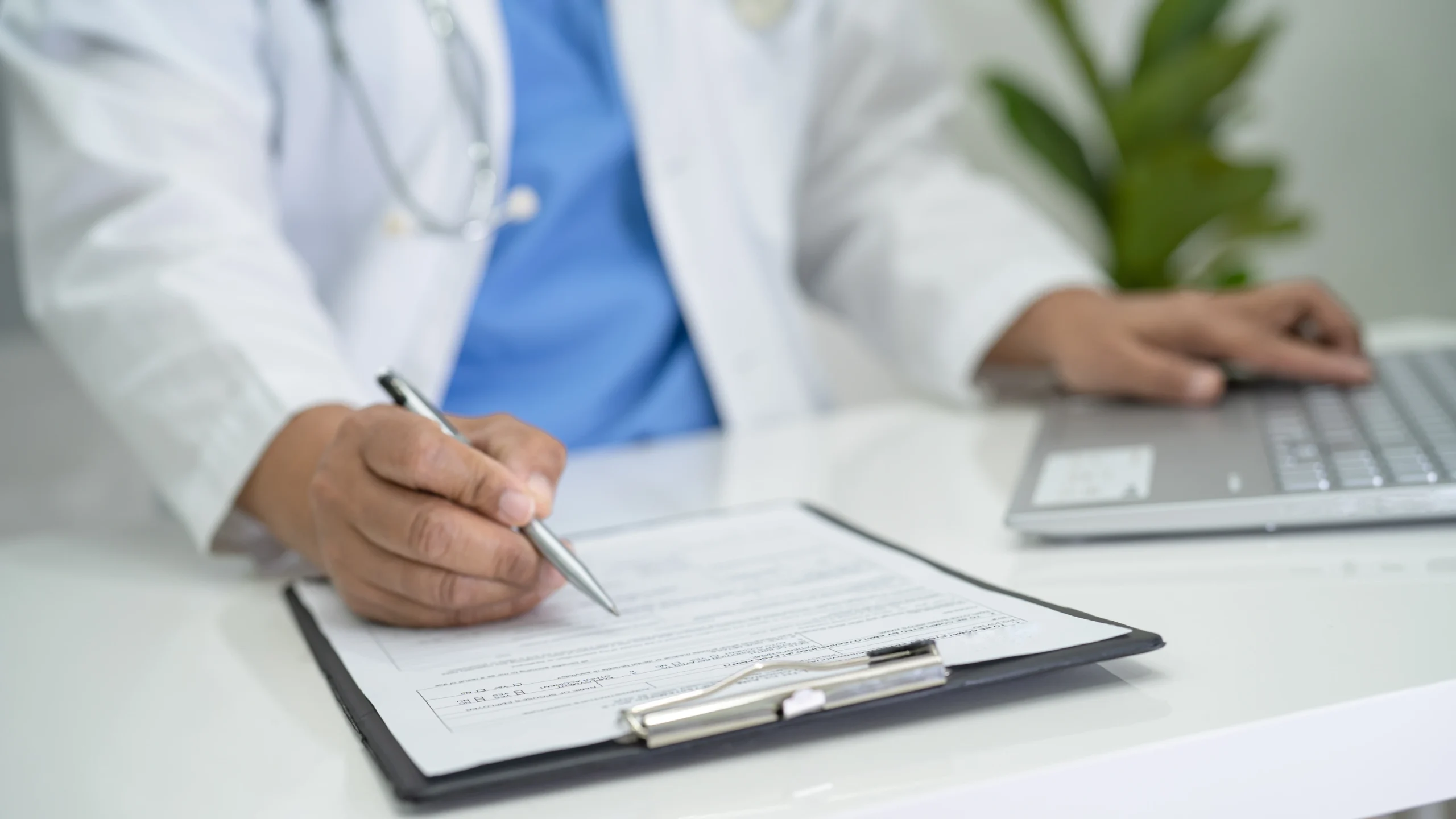 Podiatry provider documenting an ankle-brachial index vascular study report for CPT code 93922